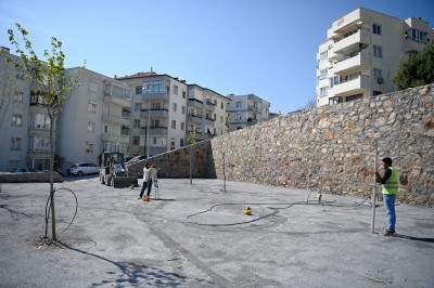 KUŞADASI BELEDİYESİ TÜRKMEN MAHALLESİ’NE YENİ BİR PARK DAHA KAZANDIRIYOR