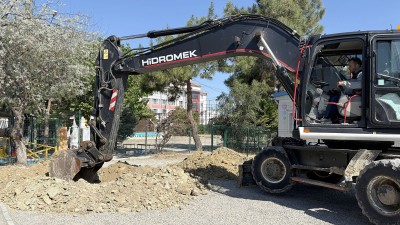 KUŞADASI BELEDİYESİ 410 AĞACI KESİLMEKTEN KURTARDI